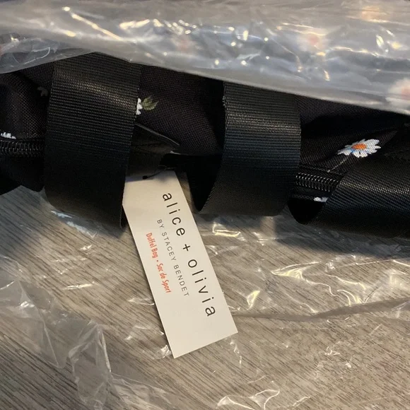 Alice + Olivia duffel bag daisy print - Picture 5 of 7